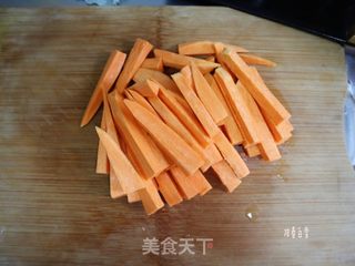 自制无添加红薯条❗️宝宝零食烤红薯干（ 适合20个月以上婴幼儿辅食）的做法步骤：2