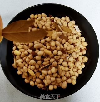 五香盐炒花生米的做法步骤:15