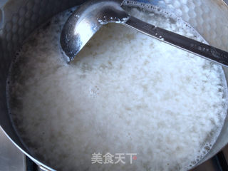 米酒蛋花汤的做法步骤:2