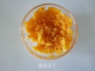 咔吱咔吱咸蛋黄薯片的做法步骤:5