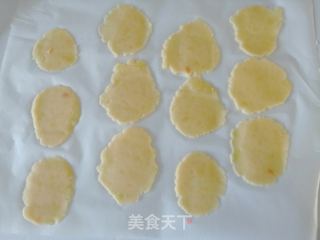 咔吱咔吱咸蛋黄薯片的做法步骤:10