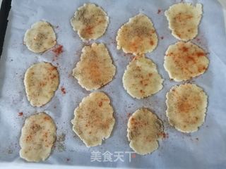 咔吱咔吱咸蛋黄薯片的做法步骤:12