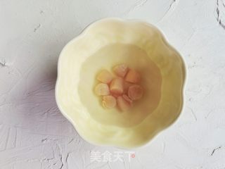 瑶柱白菜炖肉的做法步骤:2