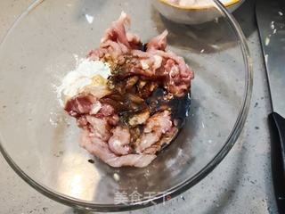 冬季暖胃汤面-青椒肉丝面的做法步骤:5