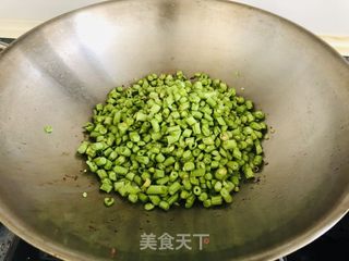 百吃不厌的橄榄菜豆角炒肉末的做法步骤：5