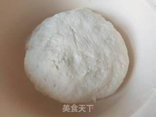 韭菜鸡蛋虾皮三鲜馅饼的做法步骤：1