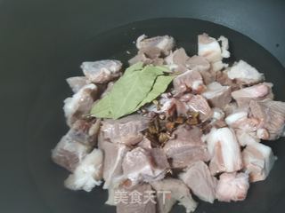 土豆炖牛腩的做法步骤:4