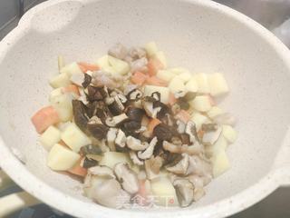 家常炒菜-辣炒土豆鸡丁的做法步骤:6