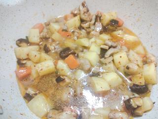 家常炒菜-辣炒土豆鸡丁的做法步骤:8