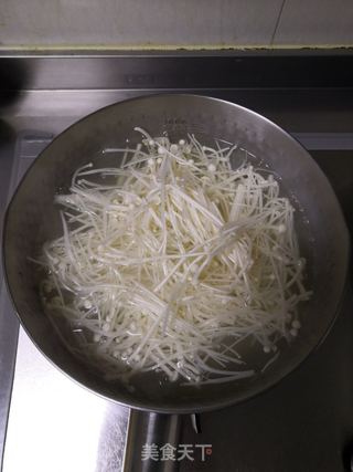 酸汤肥牛的做法步骤:2