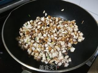香菇虾仁南瓜面的做法步骤:6