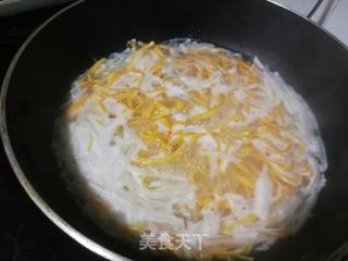 香菇虾仁南瓜面的做法步骤:11