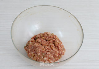 榨菜鲜肉酥的做法步骤:3
