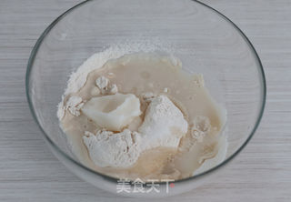 榨菜鲜肉酥的做法步骤:5