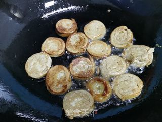 牛筋烧霉千张的做法步骤：4