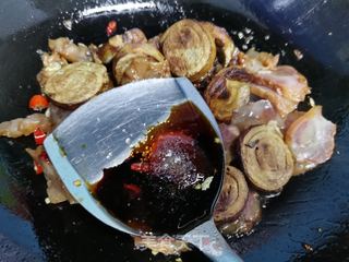 牛筋烧霉千张的做法步骤:8