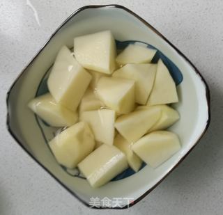 土豆炖三鲜的做法步骤:4