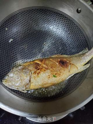 酸菜炖黄花鱼的做法步骤:5