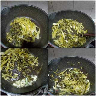 酸菜炖黄花鱼的做法步骤:10