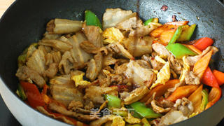 麻辣鲜香的农家小炒肉,鲜辣开胃,肥而不腻~的做法步骤:7