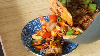 麻辣鲜香的农家小炒肉,鲜辣开胃,肥而不腻~的做法步骤:8