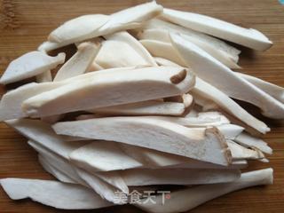 杏鲍菇白菜海带炖粉条的做法步骤:2