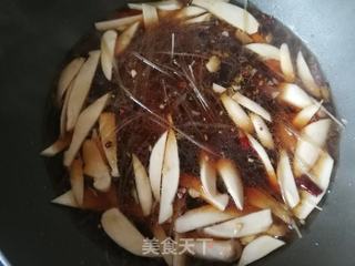 杏鲍菇白菜海带炖粉条的做法步骤：7