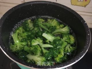 虾仁西蓝花的做法步骤:5