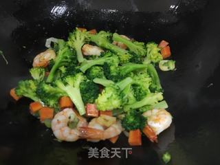 虾仁西蓝花的做法步骤:10