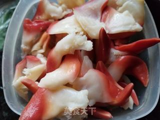 鲜鱿北极贝炒木耳的做法步骤:5