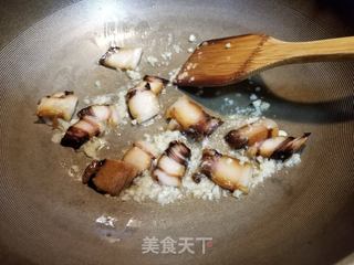 腊肉炒芥兰的做法步骤:5