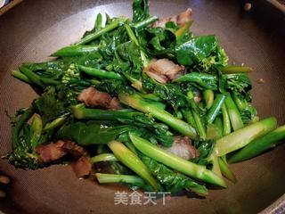 腊肉炒芥兰的做法步骤:9
