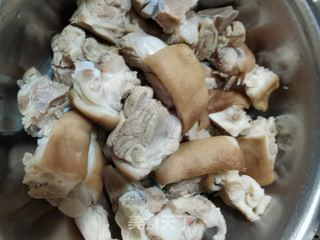 红烧猪脚的做法步骤:3