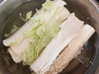 白菜素水饺的做法步骤:2