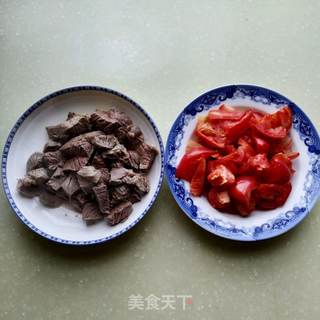 西红柿炖牛肉的做法步骤:3