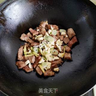 西红柿炖牛肉的做法步骤:7