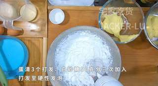 双色奶香小松饼,满口奶香,柔软细腻,下午茶的不二的选择!的做法步骤:7