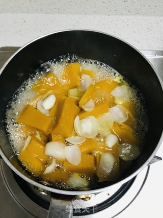 南瓜炖百合糖水的做法步骤：5