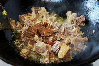 牛肉烧土豆的做法步骤:4