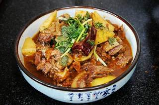 牛肉烧土豆的做法步骤:7