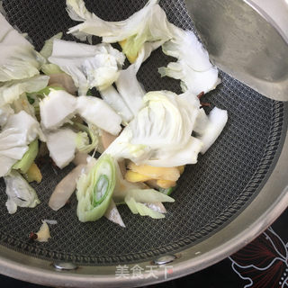 泡菜白菜炖小黄鱼的做法步骤：6