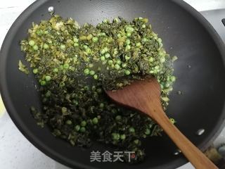 豌豆炒雪里蕻的做法步骤：4