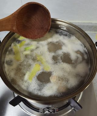 土豆烧鸡腿的做法步骤:6