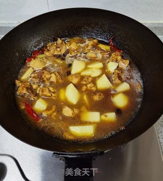 土豆烧鸡腿的做法步骤:12