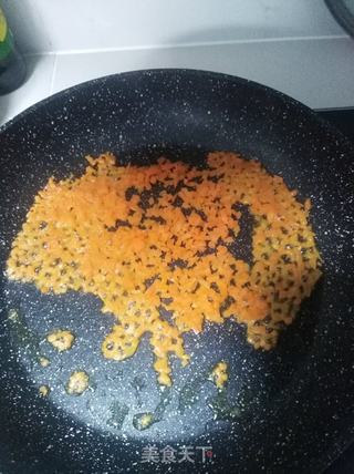 胡萝卜鸡蛋饼的做法步骤:3