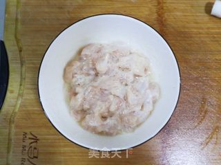 简单易学的家常菜宫保鸡丁❗️(鸡肉滑嫩超级下饭)的做法步骤:5
