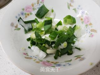 香菇炒青菜的做法步骤：2