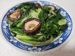 香菇炒青菜的做法步骤：6