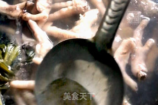 小龙虾调味料版卤鸡爪的做法步骤:3