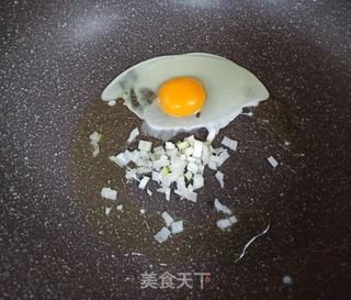 青菜香菇鸡蛋炒饭的做法步骤：2